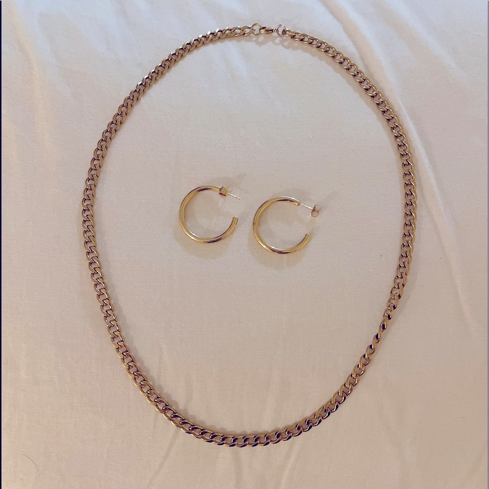 18k Gold Plated 20” Chain Necklace and Hoop Earrings